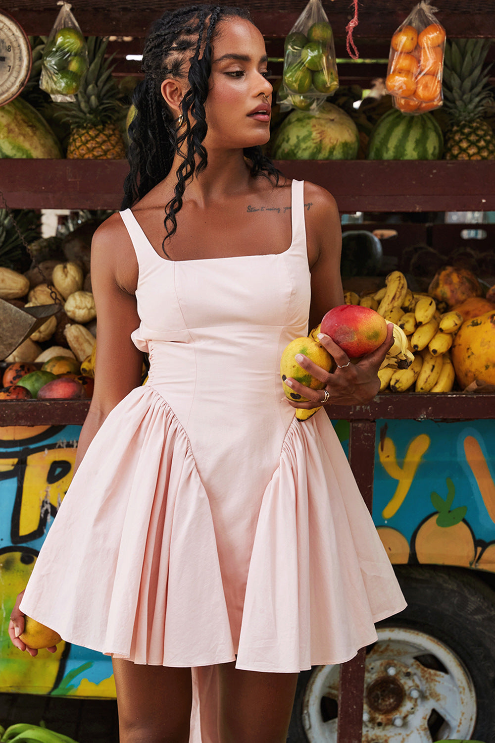 AMALFI – Rückenfreies Minikleid mit Schleife