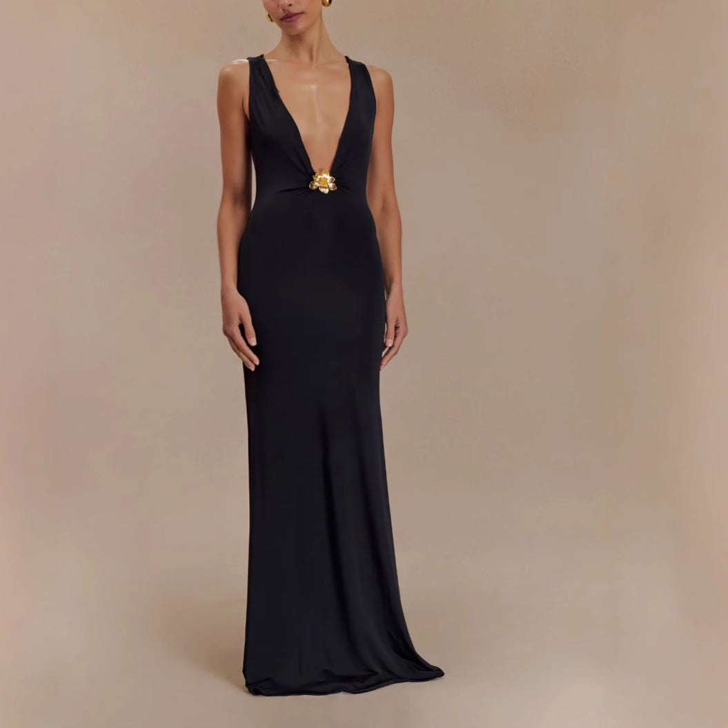 CANNES – Elegantes Maxikleid mit Tiefem V-Ausschnitt & Gold-Detail