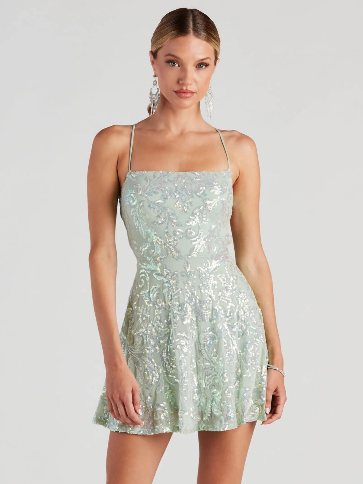 FORMENTERA – Funkelndes Pailletten-Minikleid mit Spaghettiträgern