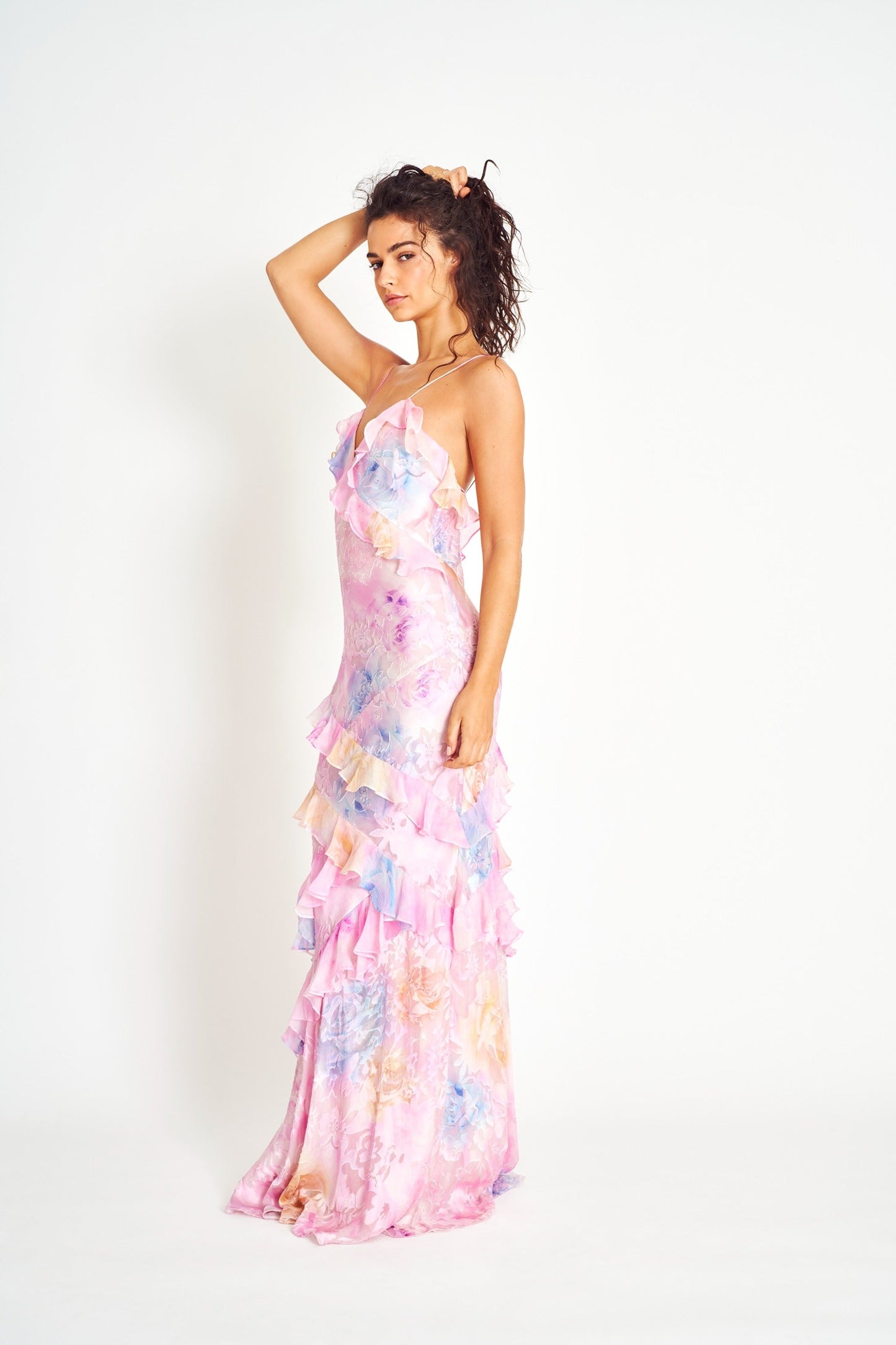 RIO – Fließendes Maxikleid mit Spaghettiträgern und Rüschen